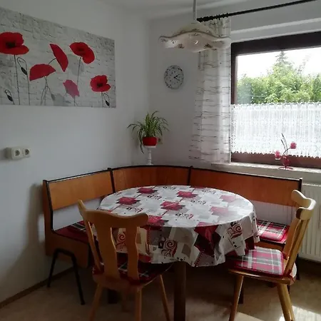 Kleines Haus Mit Geschichte Holiday home Neukirchen (Erzgebirgskreis)