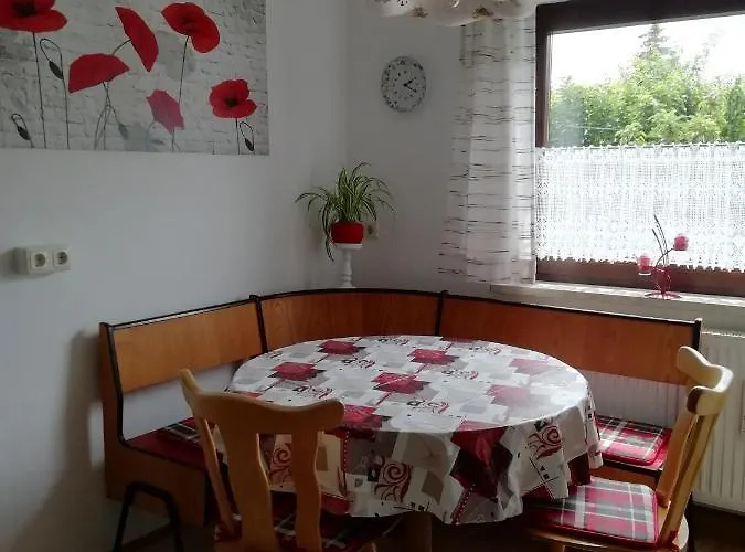 Kleines Haus Mit Geschichte Holiday home Neukirchen (Erzgebirgskreis)